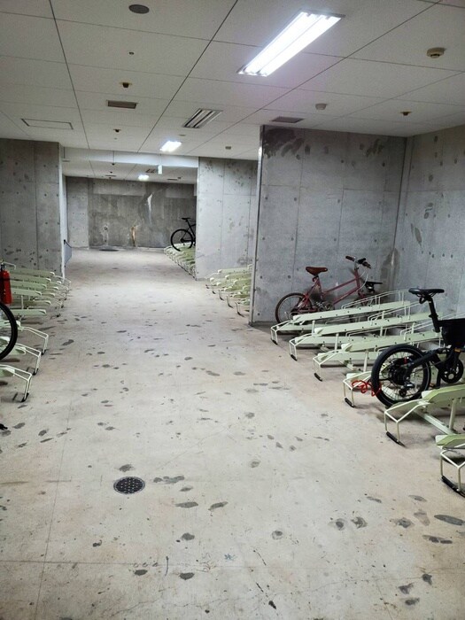 物件外観写真6　(駐輪場)