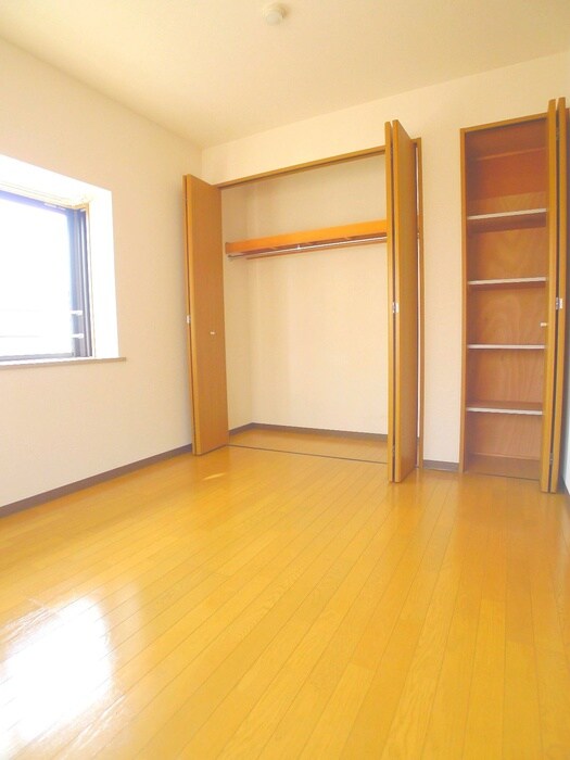 物件内観写真11　(居室)