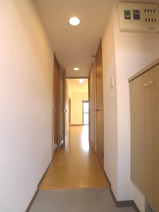 物件内観写真12　(玄関)