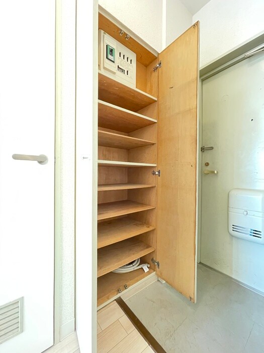 物件内観写真14　(靴箱)