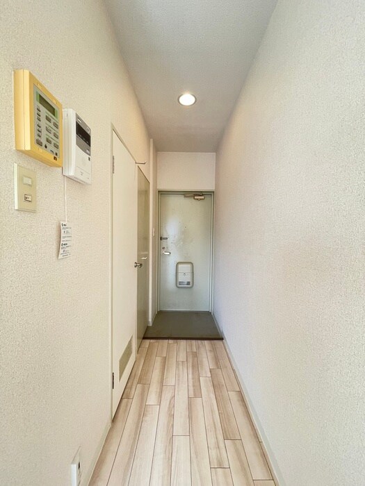 物件内観写真18　(廊下)