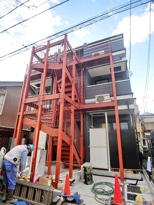 ﾊｰﾐｯﾄｸﾗﾌﾞｿﾌｨｱ川崎東門前駅前外観写真