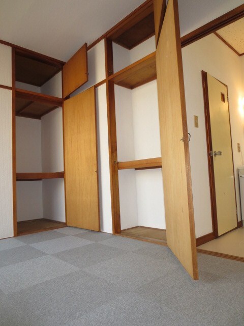 物件内観写真8　(収納)