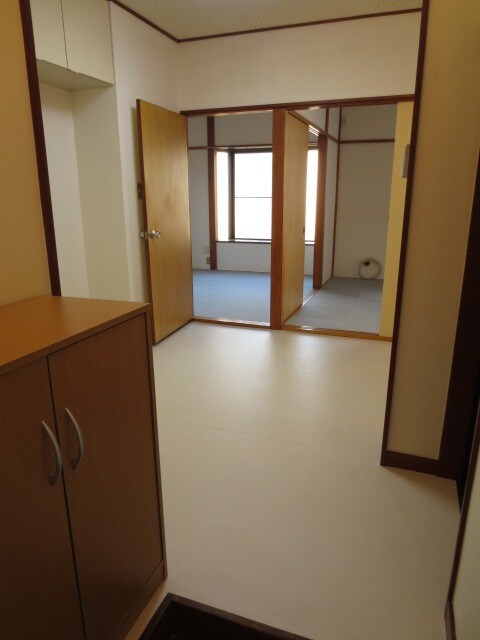物件内観写真15　(玄関)