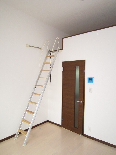 物件内観写真9　(ロフト)