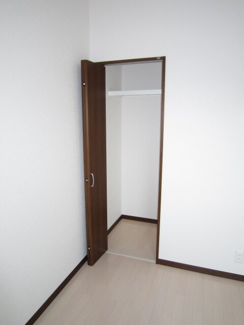 物件内観写真11　(収納)