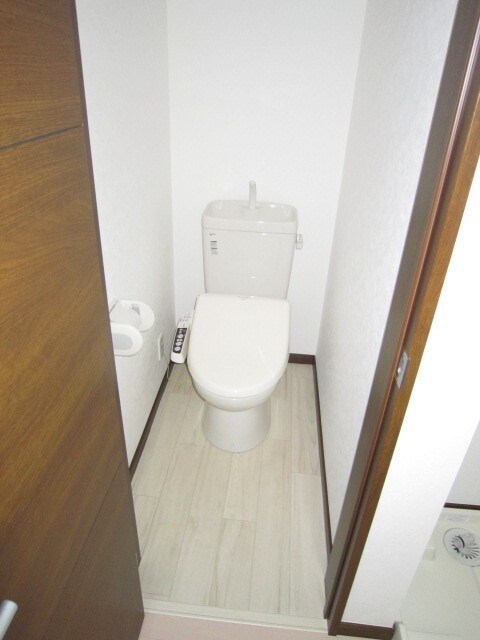 物件内観写真14　(トイレ)