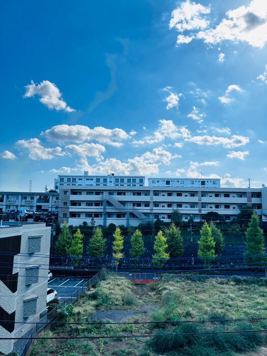 物件内観写真16　(室内からの展望)