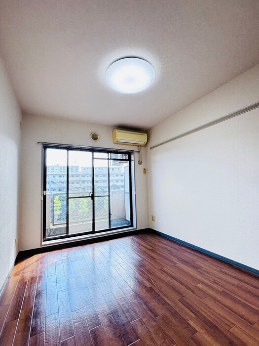 物件内観写真22　(居室)