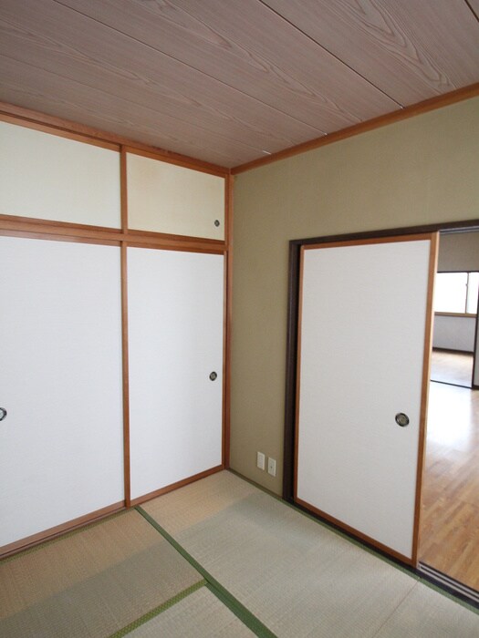 物件内観写真8　(居室)