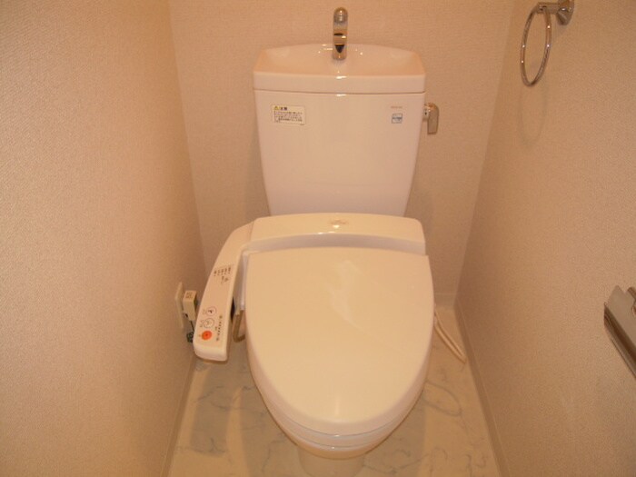 物件内観写真6　(トイレ)