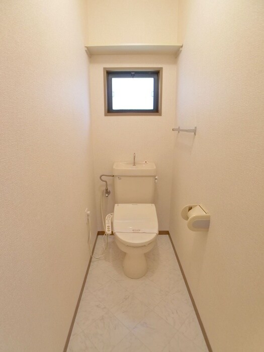 物件内観写真16　(トイレ)