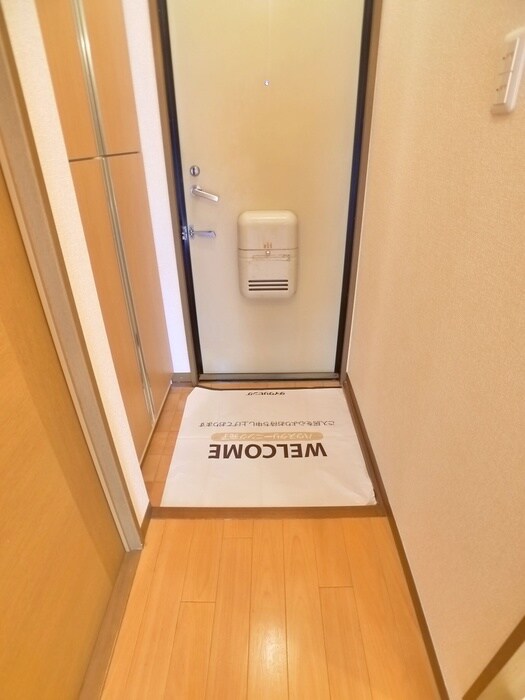 物件内観写真21　(玄関)