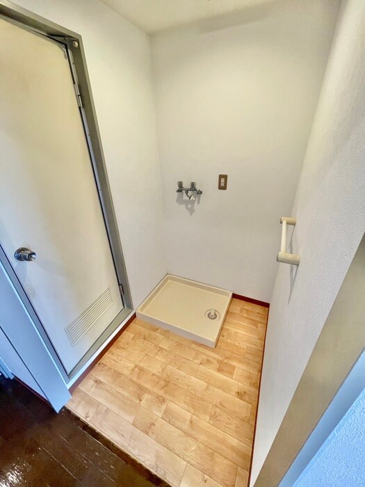 物件内観写真15　(洗濯機置場)