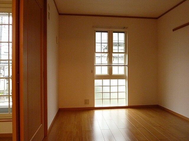 物件内観写真13　(室内からの展望)