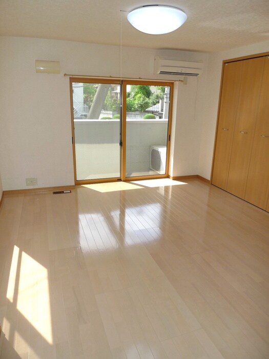 物件内観写真6　(居室)