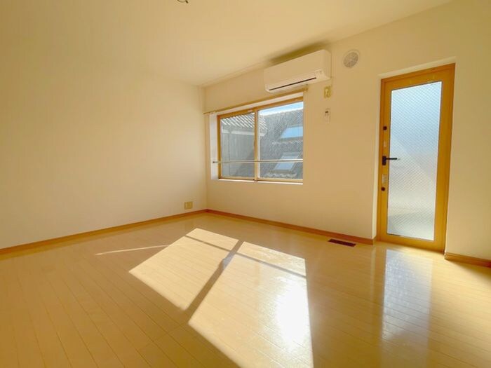 物件内観写真6　(居室)