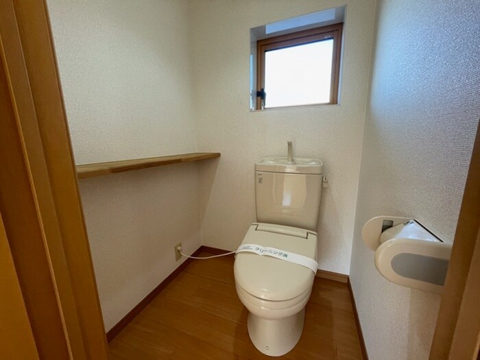 物件内観写真11　(トイレ)