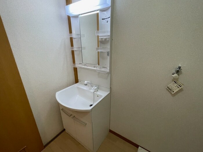 物件内観写真12　(洗面)