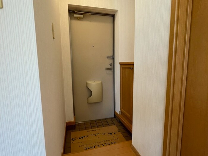 物件内観写真15　(玄関)
