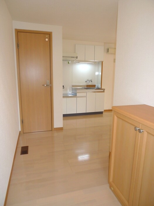 物件内観写真17　(廊下)