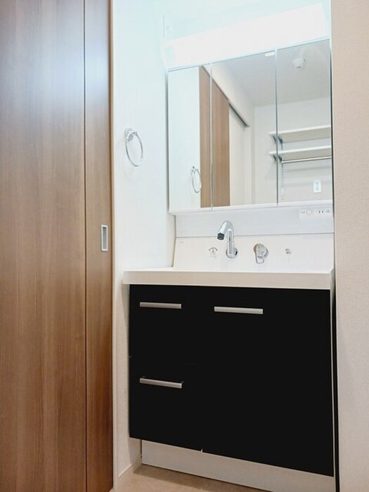 物件内観写真8　(洗面)