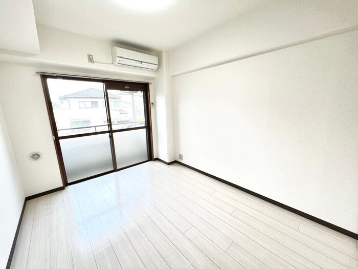 物件内観写真7　(居室)