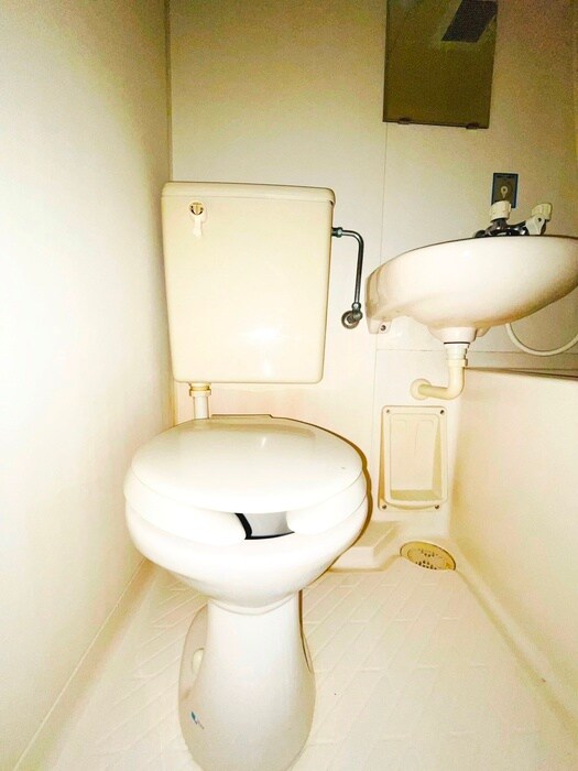 物件内観写真12　(トイレ)