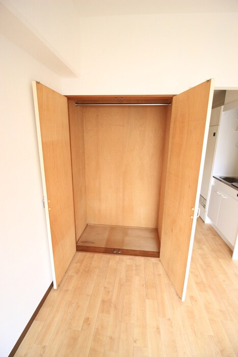 物件内観写真12　(収納)