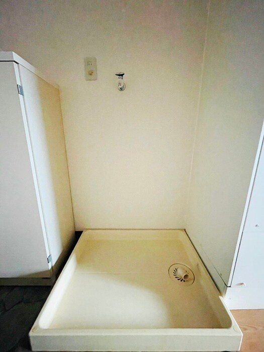 物件内観写真13　(洗濯機置場)