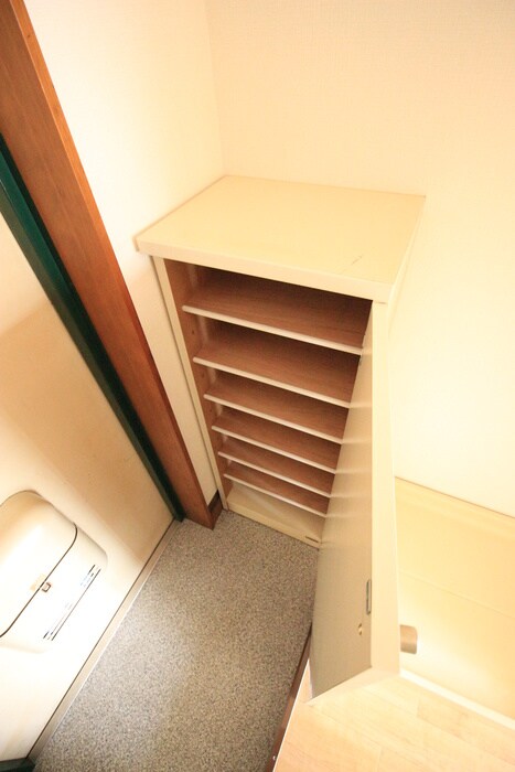 物件内観写真18　(靴箱)