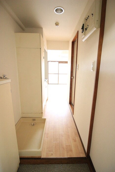 物件内観写真19　(玄関)