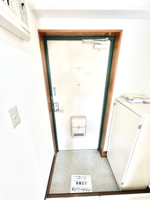 物件内観写真21　(玄関)