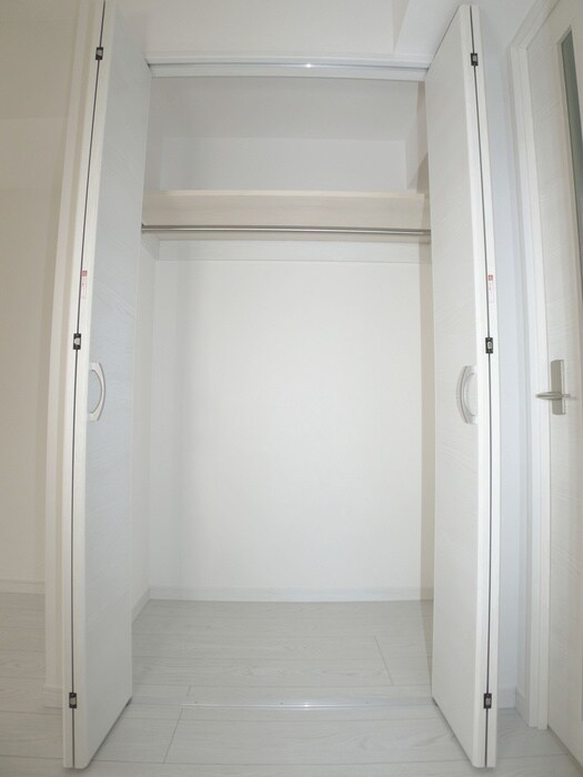 物件内観写真12　(収納)