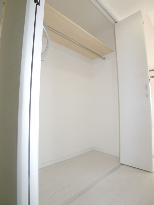 物件内観写真12　(収納)