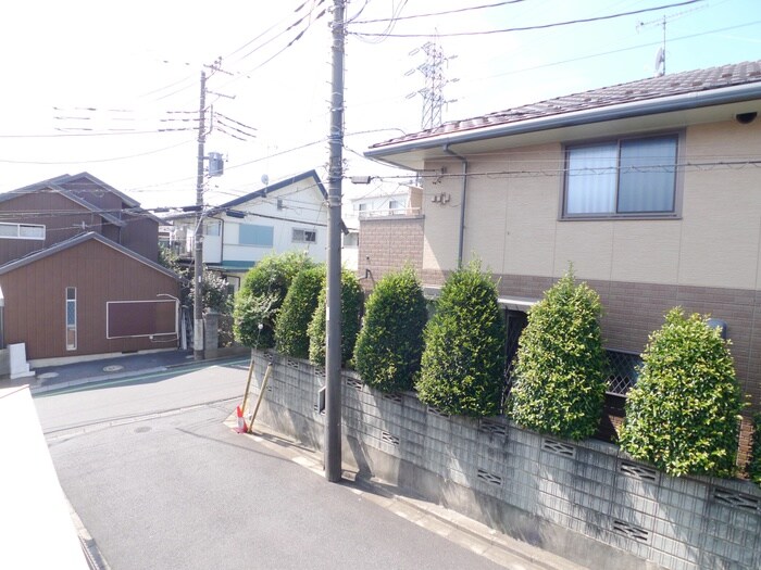 物件内観写真14　(室内からの展望)