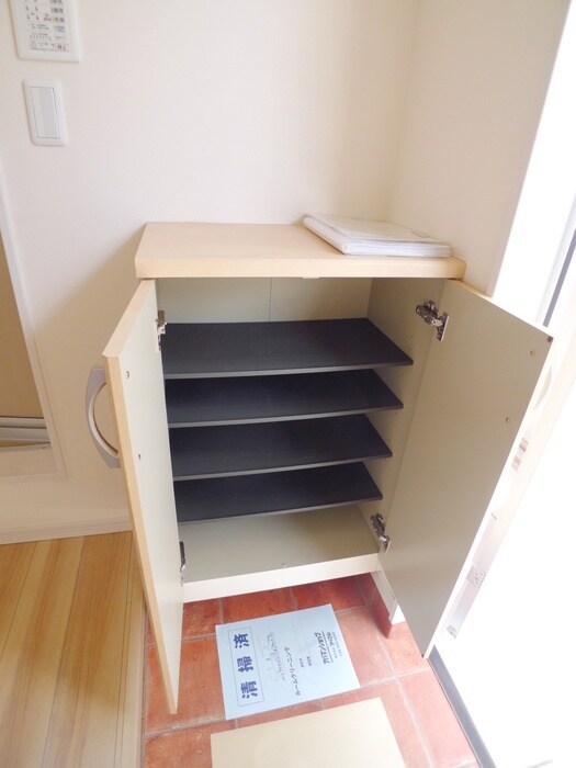 物件内観写真18　(靴箱)
