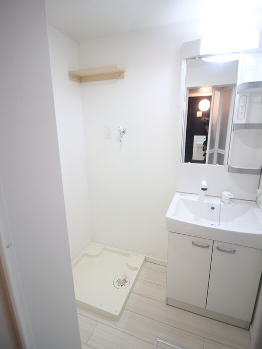 物件内観写真14　(洗濯機置場)