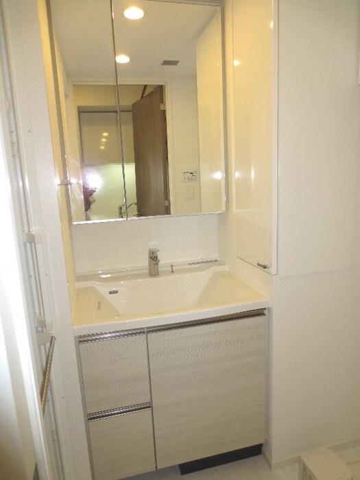 物件内観写真8　(洗面)