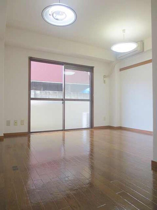 物件内観写真5　(居室)