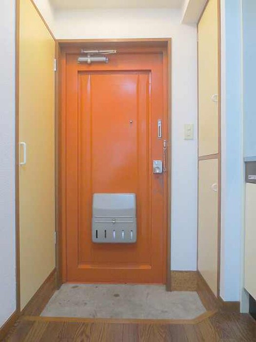 物件内観写真14　(玄関)