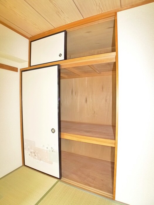 物件内観写真10　(収納)