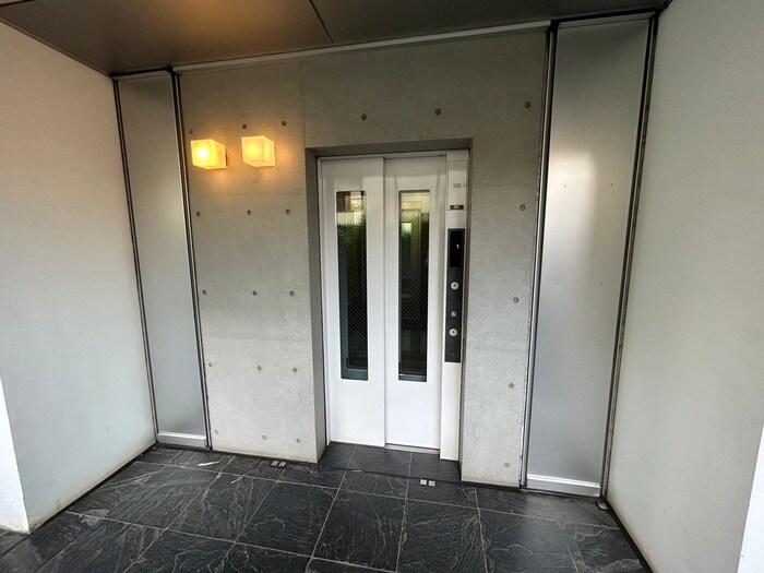 物件外観写真4　(建物設備)