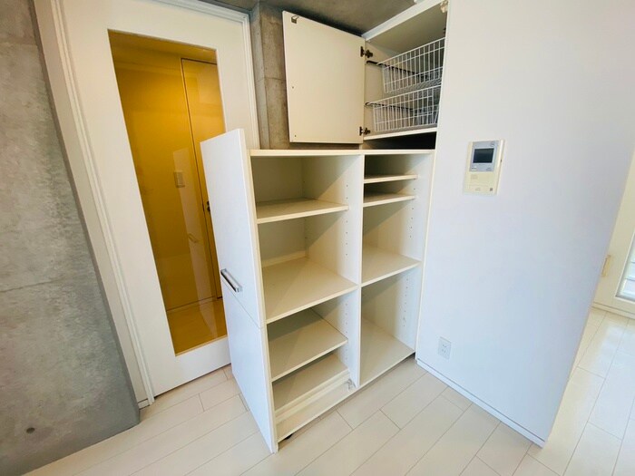 物件内観写真10　(収納)