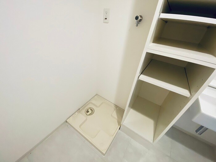 物件内観写真17　(洗濯機置場)