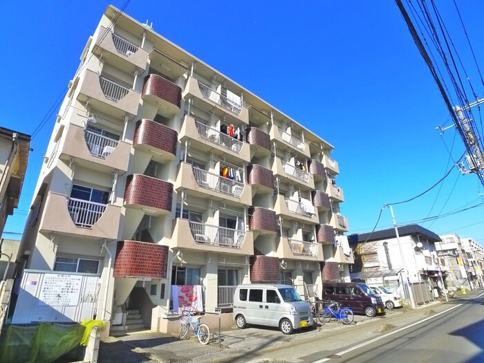 物件外観写真4　(駐車場)