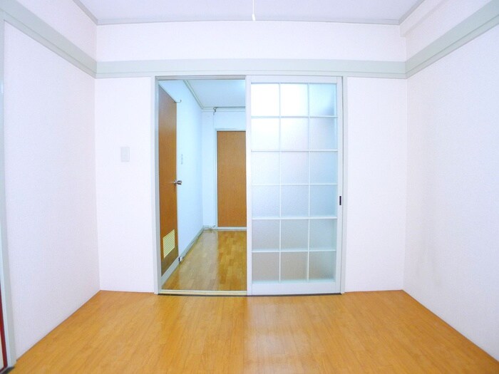 物件内観写真10　(居室)