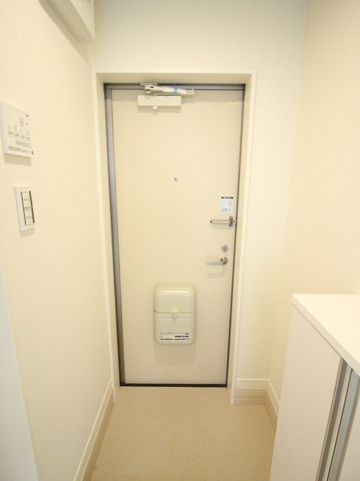 物件内観写真19　(玄関)