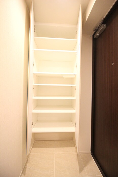 物件内観写真16　(靴箱)