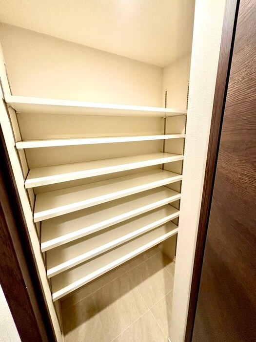 物件内観写真18　(靴箱)